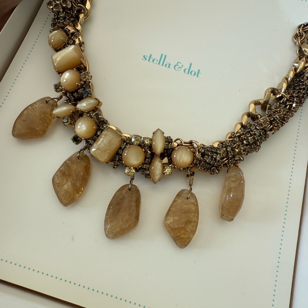 Stella & Dot Gold and Cream Necklace - Picture 2 of 6